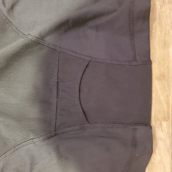 Lululemon black cross back luxtreme "swift tank" sz 4 - Picture 3 of 8